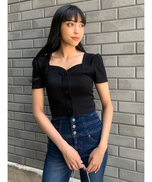 EMODA（エモダ）の「フロントボタンショートリブトップ（Tシャツ/カットソー・レディース・ブルー/ブラック/ホワイト/イエロー・FREE）」の12枚目の写真