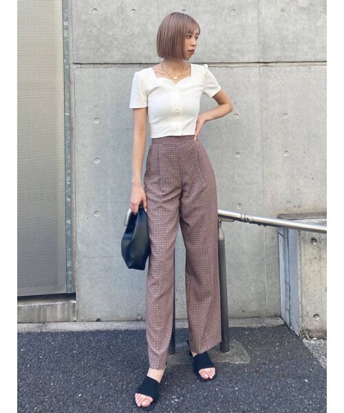 EMODA（エモダ）の「フロントボタンショートリブトップ（Tシャツ/カットソー・レディース・ブルー/ブラック/ホワイト/イエロー・FREE）」の18枚目の写真