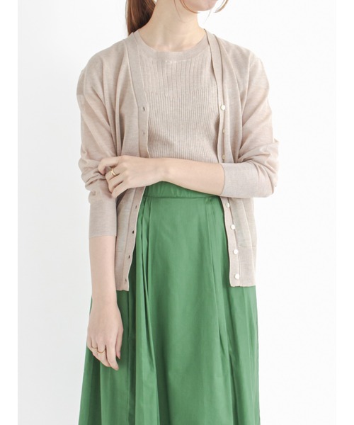 Te chichi（テチチ）の「LEVITA Vネックカーディガン（カーディガン/ボレロ・レディース・ネイビー/グリーン/ベージュ/グレー・ﾌﾘ-）」の2枚目の写真