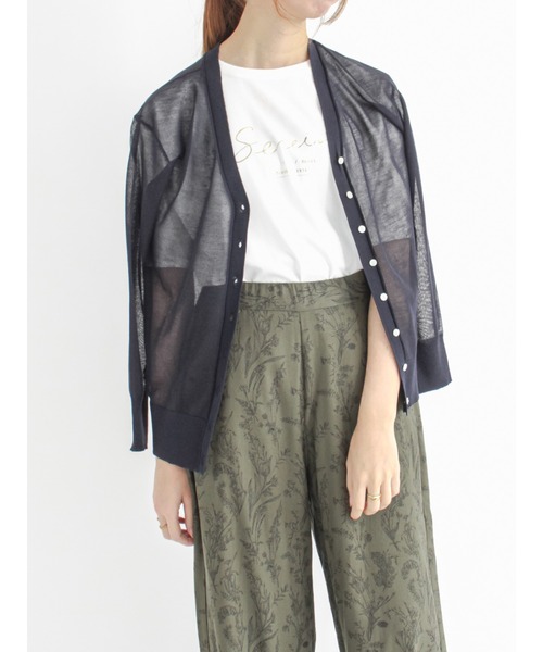 Te chichi（テチチ）の「LEVITA Vネックカーディガン（カーディガン/ボレロ・レディース・ネイビー/グリーン/ベージュ/グレー・ﾌﾘ-）」の4枚目の写真