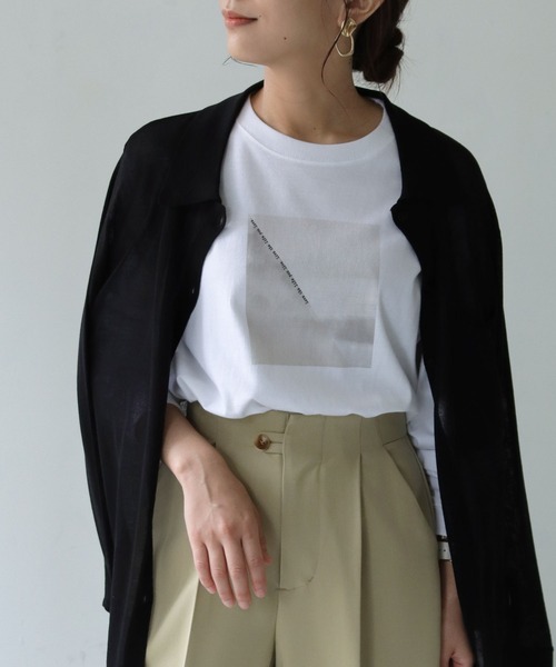 HER CLOSET（ハークローゼット）の「【shemoshelly】WEB限定 5.6オンスパネルニュアンス長袖プリントロンT（Tシャツ/カットソー・レディース・ホワイト/ホワイト×グリーン/ホワイト×イエロー・S/M/L）」の5枚目の写真