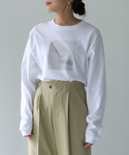 HER CLOSET（ハークローゼット）の「【shemoshelly】WEB限定 5.6オンスパネルニュアンス長袖プリントロンT（Tシャツ/カットソー・レディース・ホワイト/ホワイト×グリーン/ホワイト×イエロー・S/M/L）」の10枚目の写真