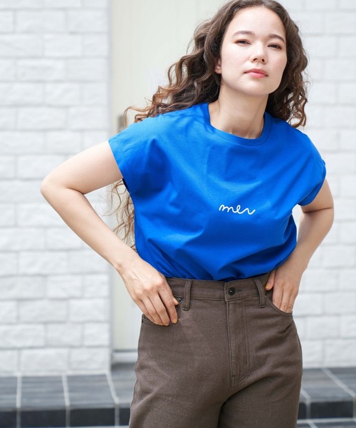 niko and...（ニコアンド）の「ロゴフレンチTシャツ（Tシャツ/カットソー・レディース・ホワイト/モカ/オフホワイト/ブルー・LARGE/MEDIUM）」の4枚目の写真