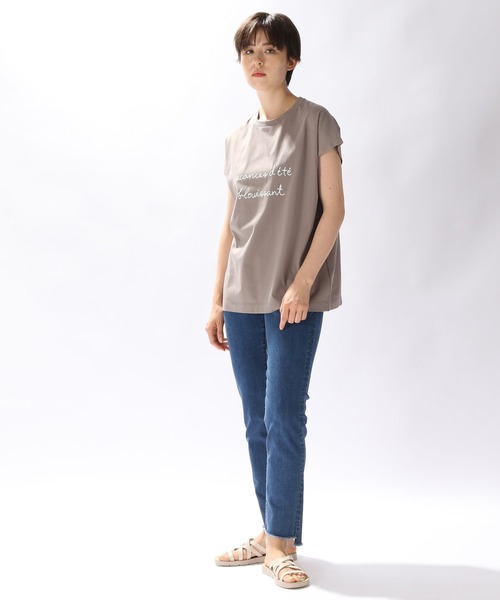 niko and...（ニコアンド）の「ロゴフレンチTシャツ（Tシャツ/カットソー・レディース・ホワイト/モカ/オフホワイト/ブルー・LARGE/MEDIUM）」の7枚目の写真