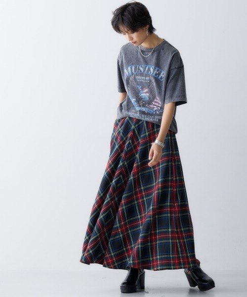 GEVS.(ジェイヴィス)の「<大きいサイズ> 綿100%ヴィンテージ風グラフィックプリントTシャツ GEVS.(Tシャツ/カットソー・レディース・モカ/チャコール・LL/3L/L/5L/4L)」の6枚目の写真