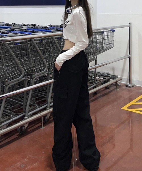 Mela(メラ)の「BIG POCKET CARGO PT(カーゴパンツ・レディース・ベージュ/ブラック/カーキ・S/M/L)」の19枚目の写真