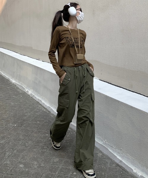 Mela(メラ)の「BIG POCKET CARGO PT(カーゴパンツ・レディース・ベージュ/ブラック/カーキ・S/M/L)」の17枚目の写真