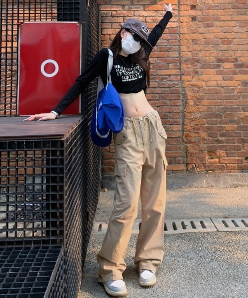 Mela(メラ)の「BIG POCKET CARGO PT(カーゴパンツ・レディース・ベージュ/ブラック/カーキ・S/M/L)」の22枚目の写真