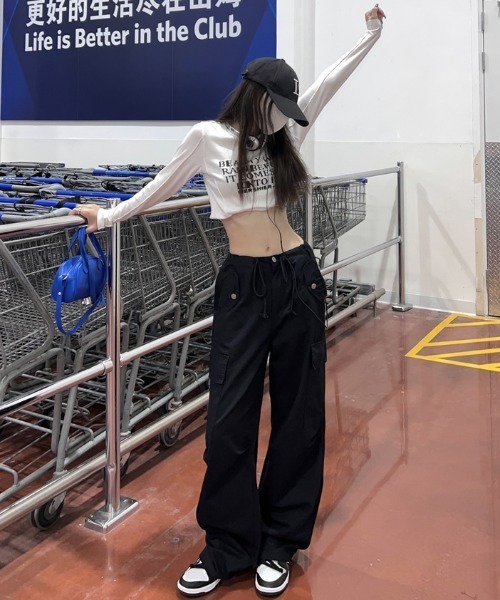 Mela(メラ)の「BIG POCKET CARGO PT(カーゴパンツ・レディース・ベージュ/ブラック/カーキ・S/M/L)」の20枚目の写真