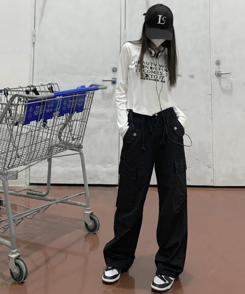 Mela(メラ)の「BIG POCKET CARGO PT(カーゴパンツ・レディース・ベージュ/ブラック/カーキ・S/M/L)」の21枚目の写真