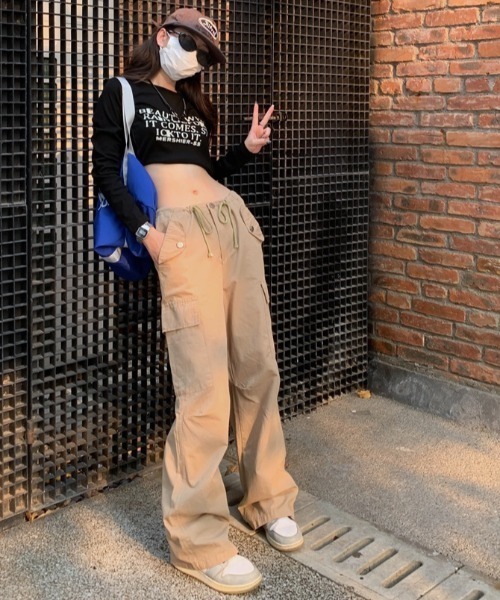 Mela(メラ)の「BIG POCKET CARGO PT(カーゴパンツ・レディース・ベージュ/ブラック/カーキ・S/M/L)」の15枚目の写真