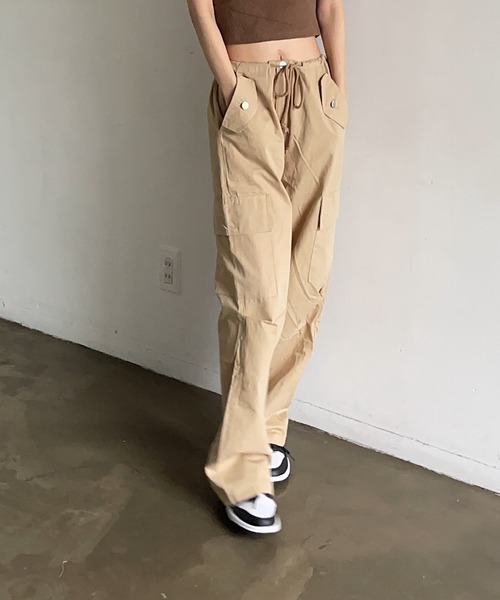 Mela(メラ)の「BIG POCKET CARGO PT(カーゴパンツ・レディース・ベージュ/ブラック/カーキ・S/M/L)」の11枚目の写真