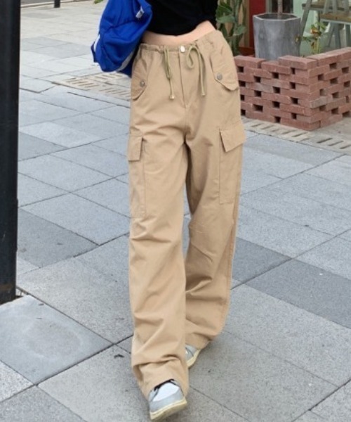 Mela(メラ)の「BIG POCKET CARGO PT(カーゴパンツ・レディース・ベージュ/ブラック/カーキ・S/M/L)」の13枚目の写真