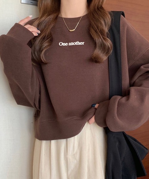 Girly Doll（ガーリードール）の「オーバーサイズプチロゴトレーナー（スウェット・レディース・ホワイト/ネイビー/ブラウン/グレー/カーキ/アイボリー・FREE）」の11枚目の写真