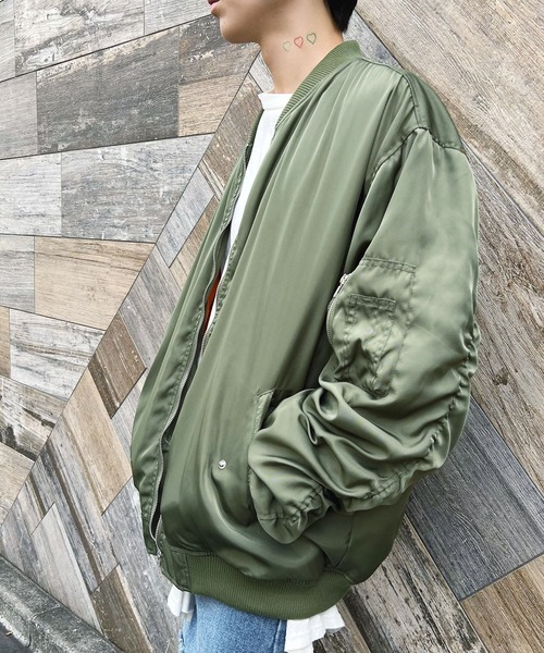 Figments（フィグメンツ）の「オーバーボンバージャケット（MA-1・レディース・ブラック/グレー/カーキ・LARGE/X-LARGE）」の20枚目の写真