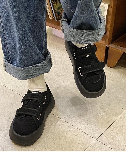 Vipoa（ヴィポア）の「コーデュロイベルクロスニーカー（スニーカー・レディース・ブラウン/ブラック・SMALL/MEDIUM/LARGE）」の2枚目の写真