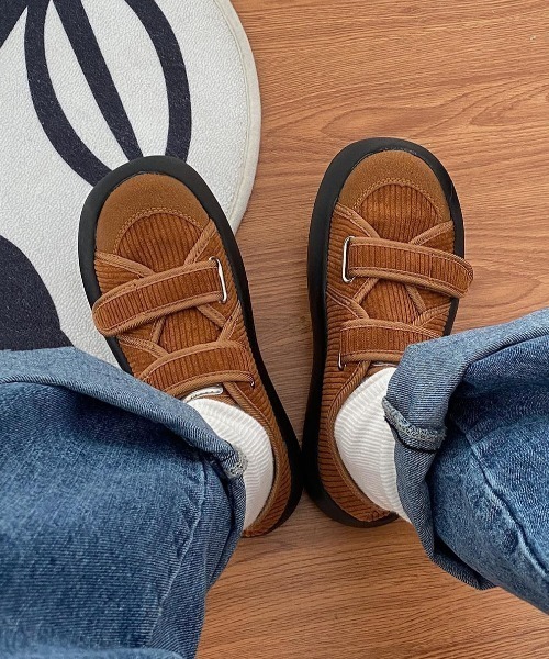 Vipoa（ヴィポア）の「コーデュロイベルクロスニーカー（スニーカー・レディース・ブラウン/ブラック・SMALL/MEDIUM/LARGE）」の14枚目の写真