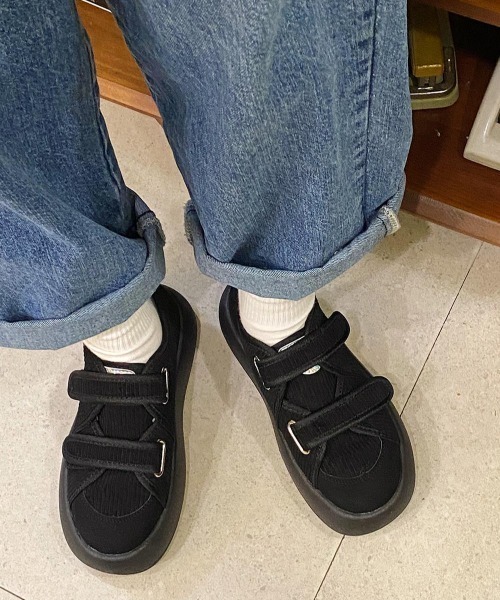 Vipoa（ヴィポア）の「コーデュロイベルクロスニーカー（スニーカー・レディース・ブラウン/ブラック・SMALL/MEDIUM/LARGE）」の10枚目の写真