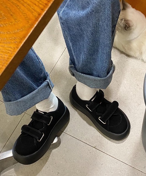 Vipoa（ヴィポア）の「コーデュロイベルクロスニーカー（スニーカー・レディース・ブラウン/ブラック・SMALL/MEDIUM/LARGE）」の5枚目の写真