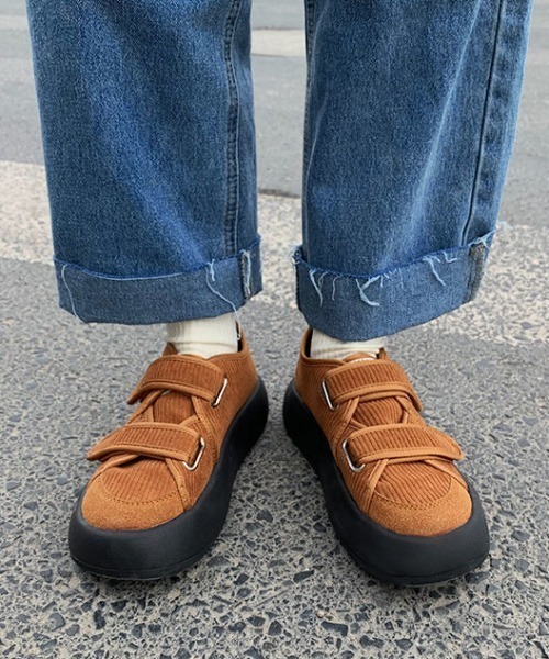 Vipoa（ヴィポア）の「コーデュロイベルクロスニーカー（スニーカー・レディース・ブラウン/ブラック・SMALL/MEDIUM/LARGE）」の9枚目の写真