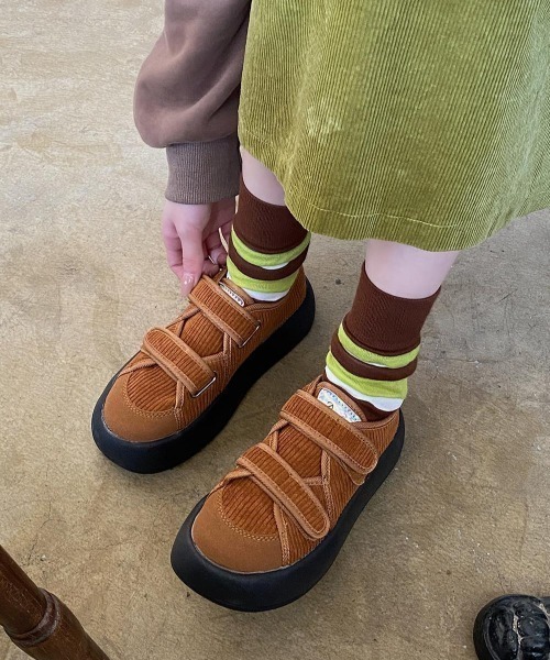 Vipoa（ヴィポア）の「コーデュロイベルクロスニーカー（スニーカー・レディース・ブラウン/ブラック・SMALL/MEDIUM/LARGE）」の16枚目の写真