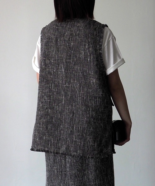 Riberry（リベリー）の「【セットアップ可】Vネックツイードベスト（ベスト・レディース・ブラック/アイボリー/ダークブラック・FREE）」の6枚目の写真