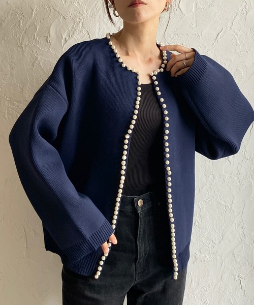 She's Closet（シーズクローゼット）の「ノーカラーパールニット