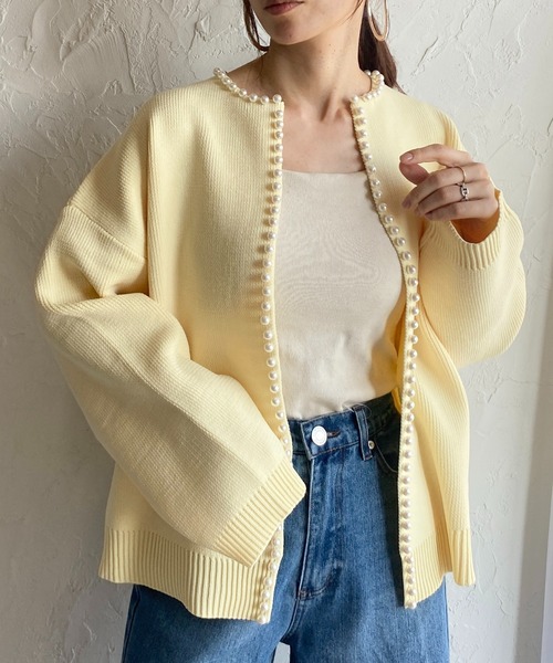 She's Closet(シーズクローゼット)の「ノーカラーパールニットカーディガン(カーディガン/ボレロ・レディース・イエロー/アイボリー/ブラック/パープル/グレー/ネイビー/杢グレー・FREE)」の7枚目の写真