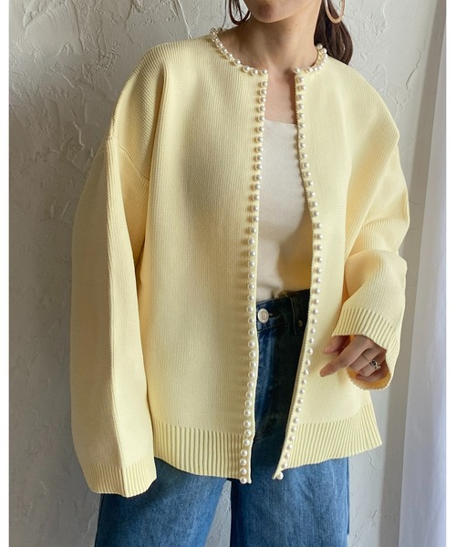 She's Closet(シーズクローゼット)の「ノーカラーパールニットカーディガン(カーディガン/ボレロ・レディース・イエロー/アイボリー/ブラック/パープル/グレー/ネイビー/杢グレー・FREE)」の12枚目の写真