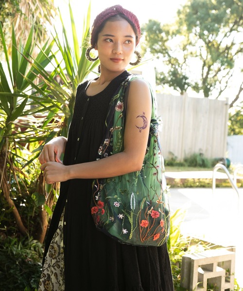 チャイハネ（チャイハネ）の「【チャイハネ】ライリフープピアス（ピアス（両耳用）・レディース・カーキ/ナチュラル・FREE）」の9枚目の写真