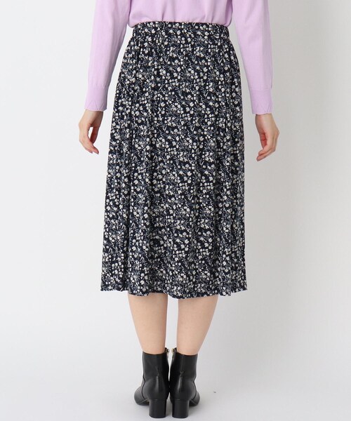 LAURA ASHLEY(ローラアシュレイ)の「【洗える】エルジン柄マットジャージスカート(スカート・レディース・ネイビー系6・40/38)」の4枚目の写真