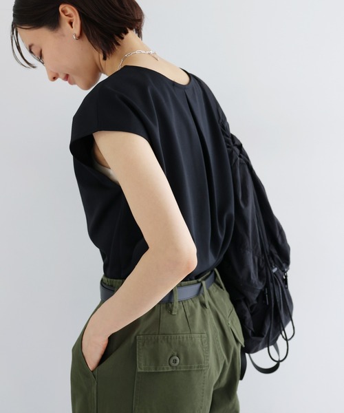 andme(アンドミー)の「きれいめポンチフレンチスリーブトップス(Tシャツ/カットソー・レディース・ネイビー/ホワイト×ブラック/グレー系その他/グレー系その他3/オフホワイト/ブラック/グレイッシュベージュ・L/M)」の15枚目の写真
