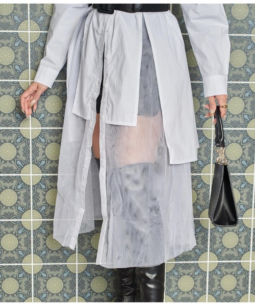 LATINA（ラティーナ）の「レイヤード風チュールヘムロングシャツ（シャツ/ブラウス・レディース・ブラック/ホワイト・FREE）」の10枚目の写真