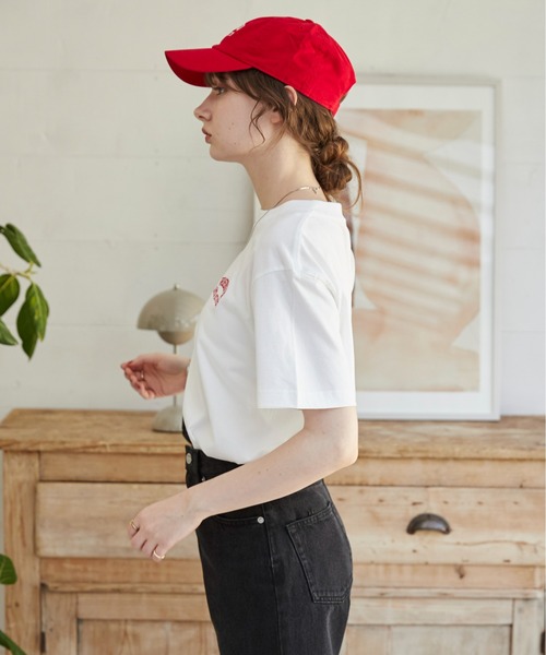 ANGIE（アンジー）の「ワンポイント 刺繍 ロゴ Tシャツ（半袖）（Tシャツ/カットソー・レディース・ネイビー/ロイヤルブルー/ホワイト/ブラック/ライトピンク/レッド/ホワイト×レッド/ホワイト系その他・X-LARGE/MEDIUM/LARGE/SMALL）」の20枚目の写真