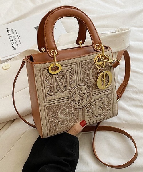 deux amour（ドゥーザムール）の「レトロストラップ付きショルダーバッグ（ハンドバッグ・レディース・ブルー/ブラウン/グリーン・FREE(9)）」の2枚目の写真