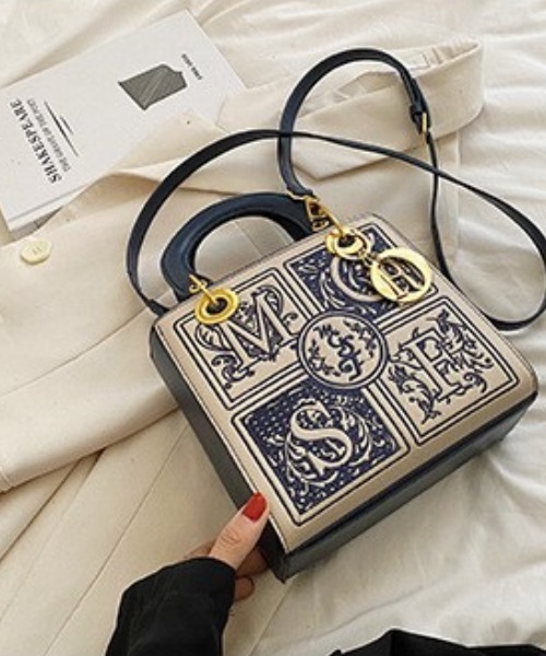 deux amour（ドゥーザムール）の「レトロストラップ付きショルダーバッグ（ハンドバッグ・レディース・ブルー/ブラウン/グリーン・FREE(9)）」の7枚目の写真