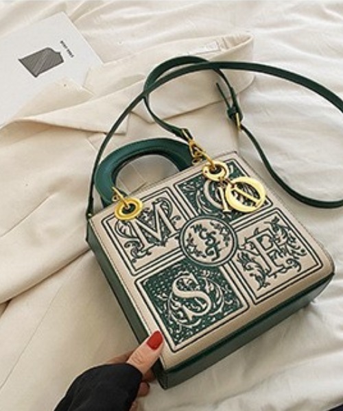 deux amour（ドゥーザムール）の「レトロストラップ付きショルダーバッグ（ハンドバッグ・レディース・ブルー/ブラウン/グリーン・FREE(9)）」の4枚目の写真