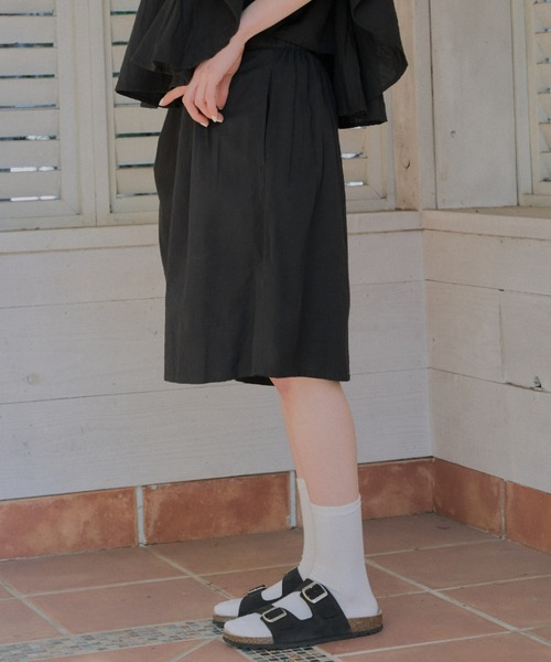 manana suerte(マニャーナスエルテ)の「短すぎない大人丈 コットンリネンショートパンツ(その他パンツ・レディース・イエロー/ブラック/ボルドー・FREE)」の5枚目の写真