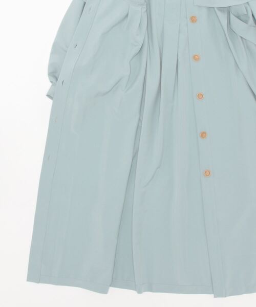 MILLION CARATS（ミリオンカラッツ）の「ケープライクワンピースコート（トレンチコート・レディース・ブルー/オフホワイト・FREE）」の9枚目の写真