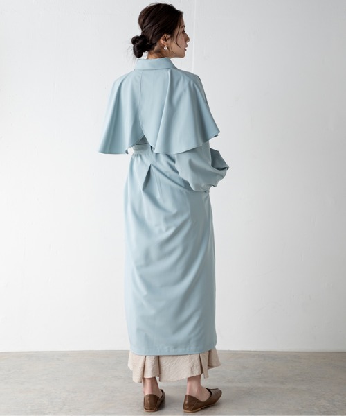 MILLION CARATS（ミリオンカラッツ）の「ケープライクワンピースコート（トレンチコート・レディース・ブルー/オフホワイト・FREE）」の14枚目の写真