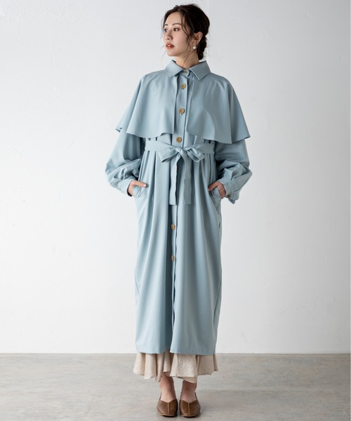 MILLION CARATS（ミリオンカラッツ）の「ケープライクワンピースコート（トレンチコート・レディース・ブルー/オフホワイト・FREE）」の15枚目の写真