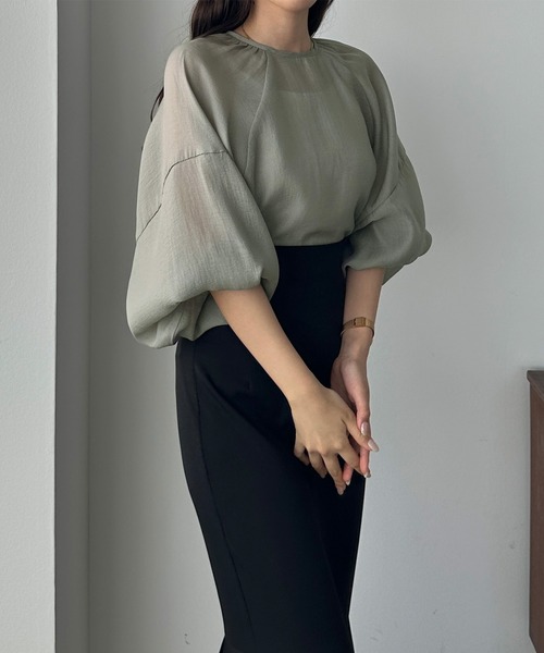 Louere（ルエレ）の「ラグランボリュームスリーブシアートップス（シャツ/ブラウス・レディース・アイボリー/ブラック/モカ/グレー/ピンクベージュ・SMALL/MEDIUM/LARGE/X-LARGE）」の11枚目の写真