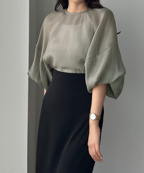 Louere（ルエレ）の「ラグランボリュームスリーブシアートップス（シャツ/ブラウス・レディース・アイボリー/ブラック/モカ/グレー/ピンクベージュ・SMALL/MEDIUM/LARGE/X-LARGE）」の14枚目の写真