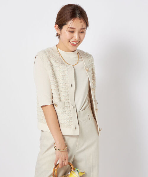 NOLLEY’S（ノーリーズ）の「シアーボトルネック5分袖プルオーバーカットソー（Tシャツ/カットソー・レディース・グレイッシュベージュ/ブラック/オフホワイト/グレイッシュブルー・38）」の2枚目の写真