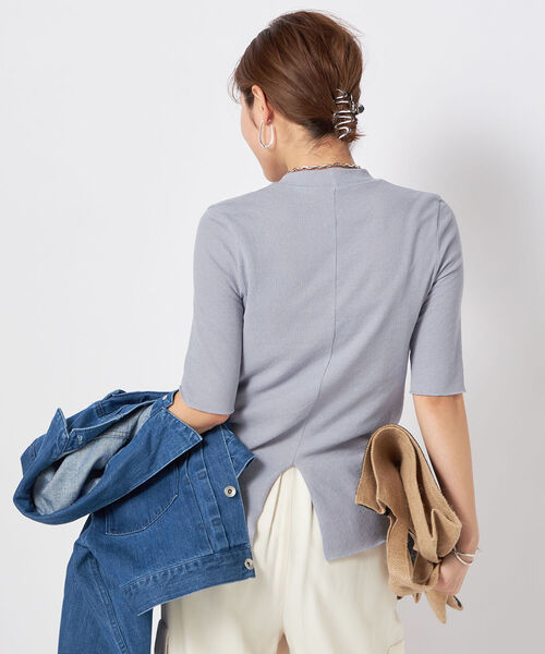 NOLLEY’S（ノーリーズ）の「シアーボトルネック5分袖プルオーバーカットソー（Tシャツ/カットソー・レディース・グレイッシュベージュ/ブラック/オフホワイト/グレイッシュブルー・38）」の12枚目の写真