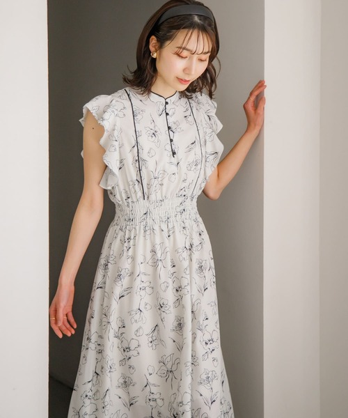 HEYUMM(ヘユム)の「フラワープリントフリルワンピース(ワンピース・レディース・ホワイト系その他/ブラック系その他・ONE/S)」の6枚目の写真