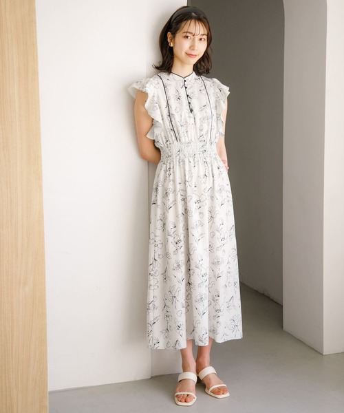 HEYUMM(ヘユム)の「フラワープリントフリルワンピース(ワンピース・レディース・ホワイト系その他/ブラック系その他・ONE/S)」の9枚目の写真