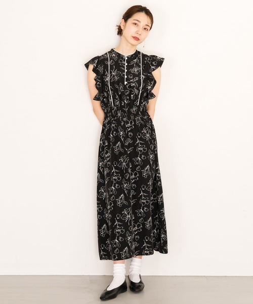 HEYUMM(ヘユム)の「フラワープリントフリルワンピース(ワンピース・レディース・ホワイト系その他/ブラック系その他・ONE/S)」の15枚目の写真
