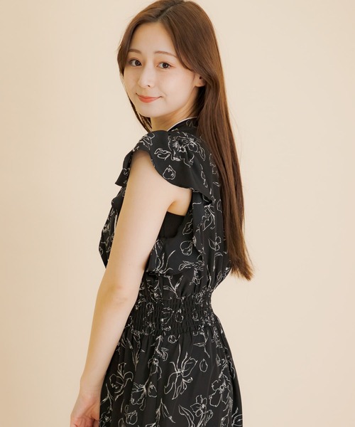 HEYUMM(ヘユム)の「フラワープリントフリルワンピース(ワンピース・レディース・ホワイト系その他/ブラック系その他・ONE/S)」の19枚目の写真