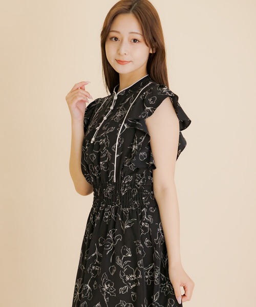 HEYUMM(ヘユム)の「フラワープリントフリルワンピース(ワンピース・レディース・ホワイト系その他/ブラック系その他・ONE/S)」の22枚目の写真